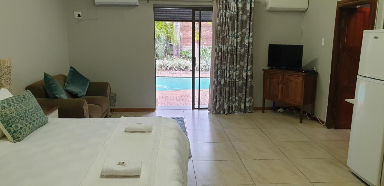 Stoep Cafe Guest House Komatipoort Exterior foto