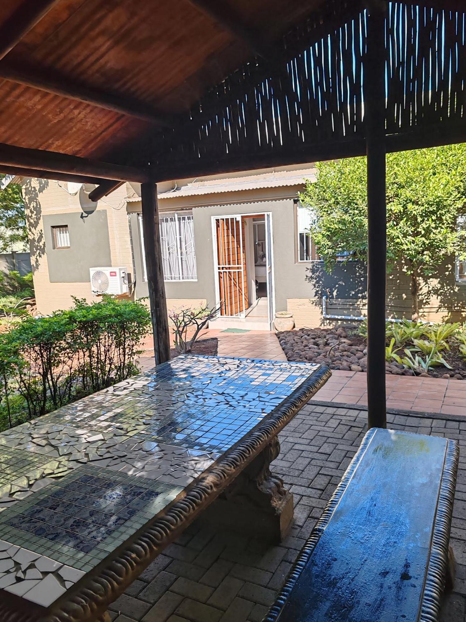 Stoep Cafe Guest House Komatipoort Exterior foto