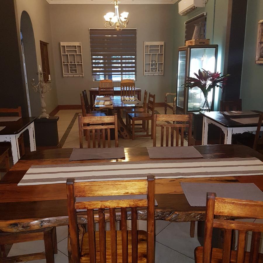Stoep Cafe Guest House Komatipoort Exterior foto